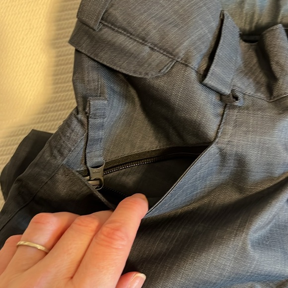 Volcom snowpants, modern straight fit, darl charcoal grey, S - Picture 5 of 13